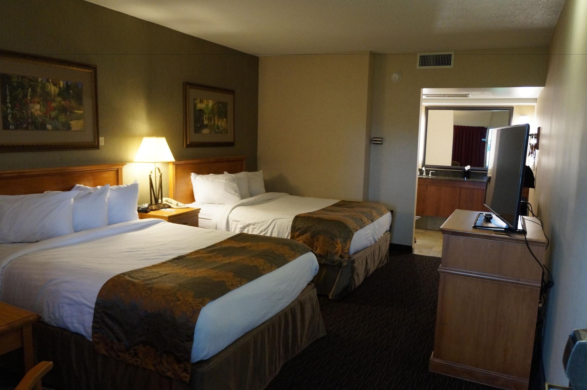 The Biltmore Hotel & Suites Main Avenue Fargo Exterior photo