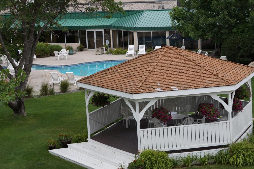 The Biltmore Hotel & Suites Main Avenue Fargo Exterior photo